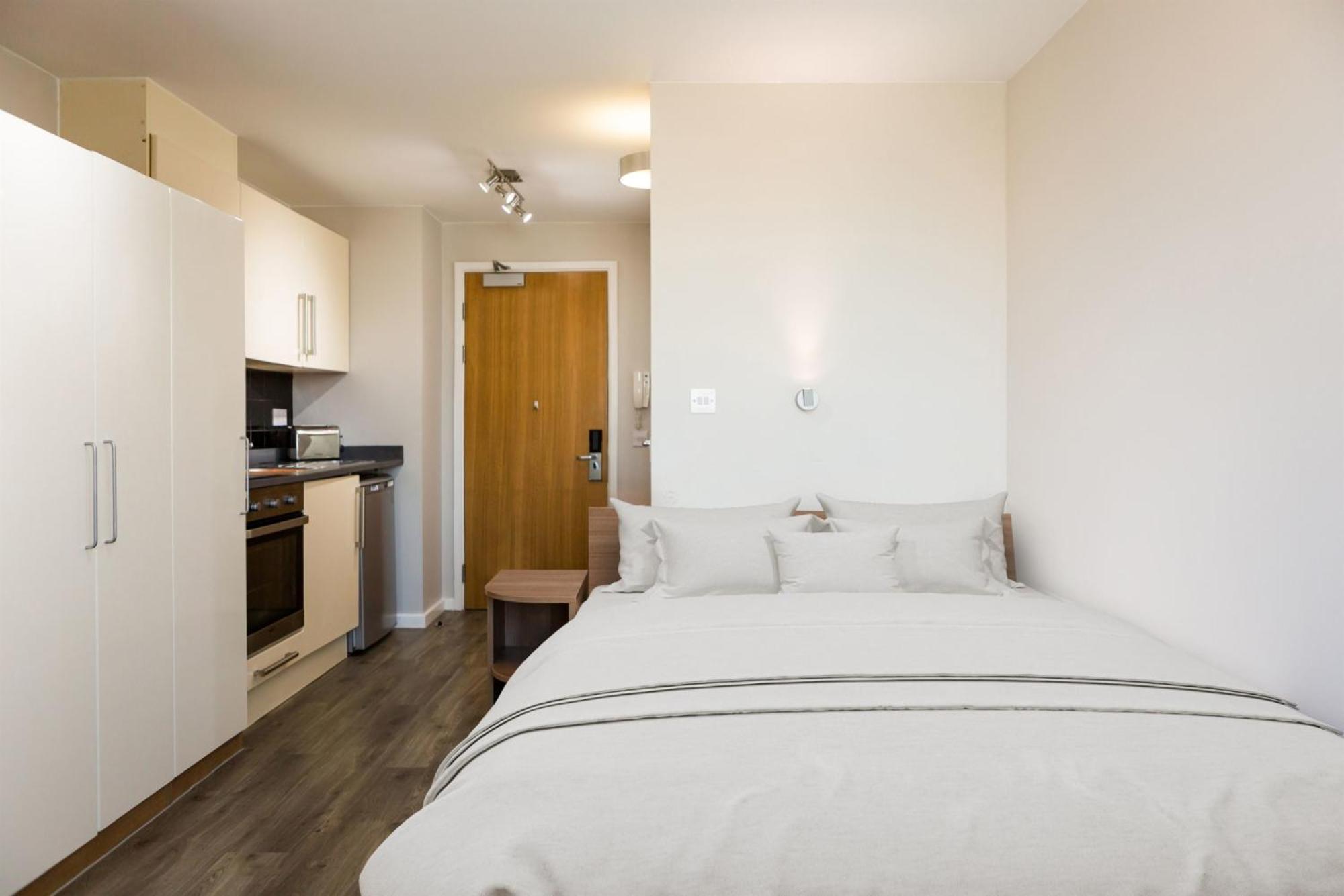 Apartment Chapter South Bank In *